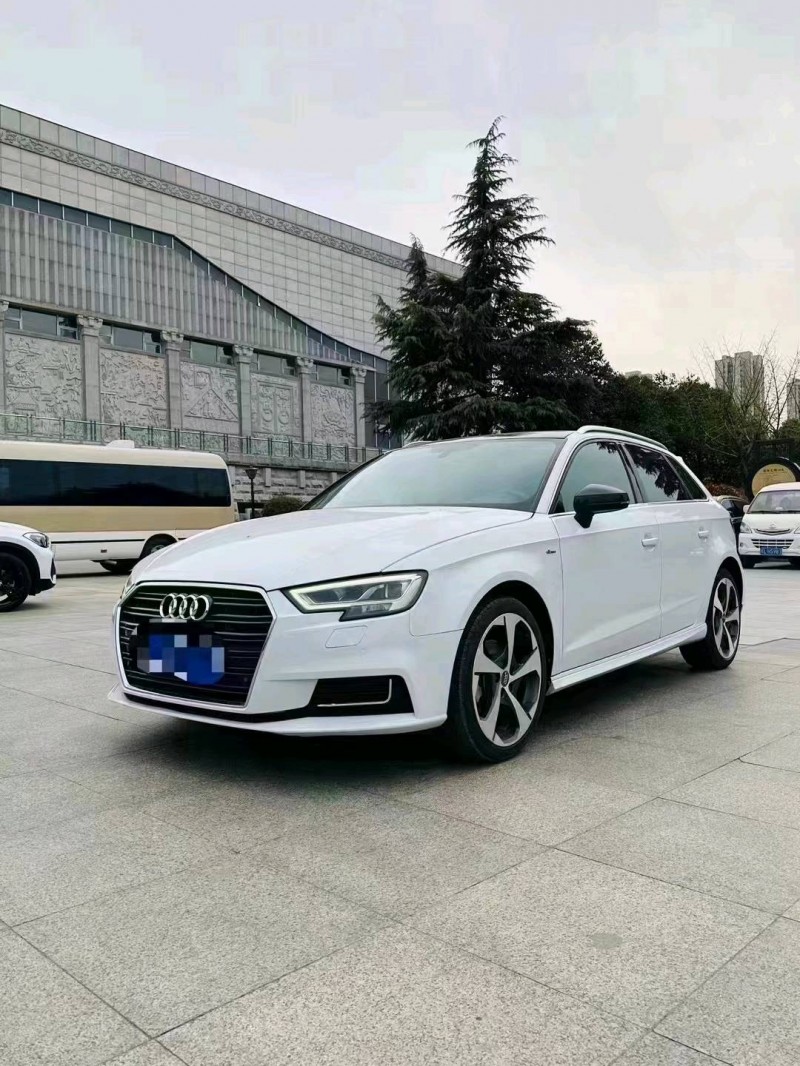 济宁21年奥迪A32