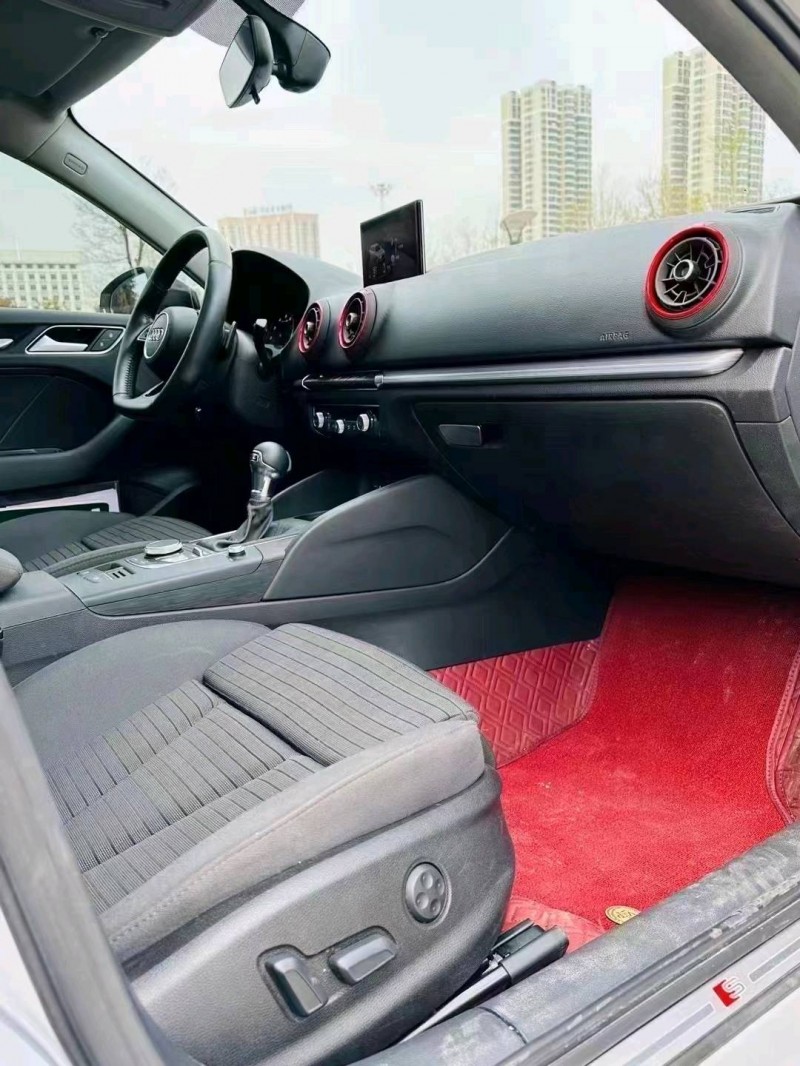 济宁21年奥迪A35