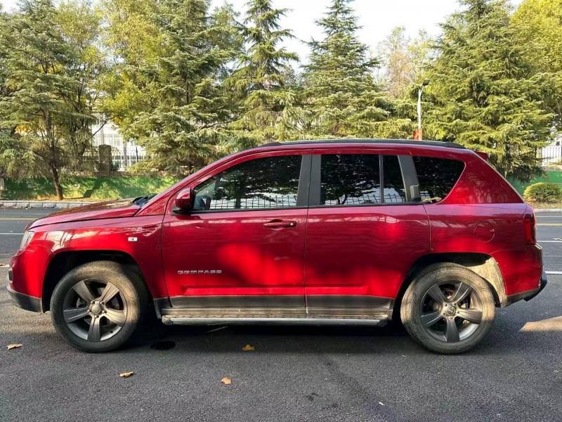 济宁14年Jeep指南者7