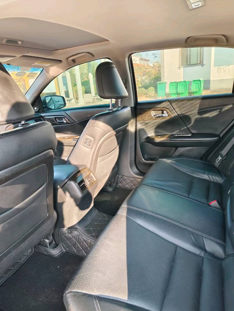 徐州16年本田雅阁7