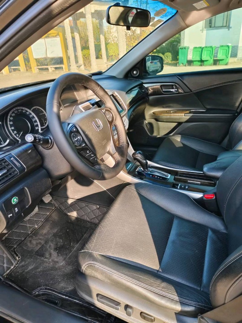 徐州16年本田雅阁8