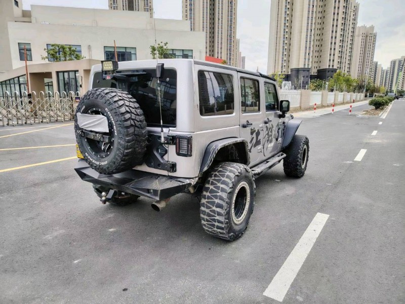 苏州17年Jeep牧马人8