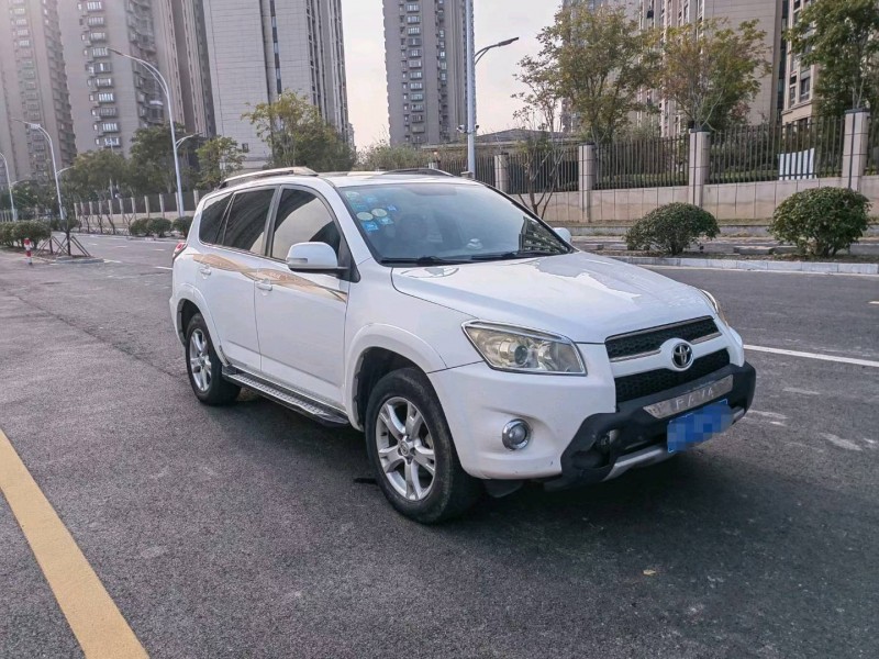 苏州12年丰田RAV43