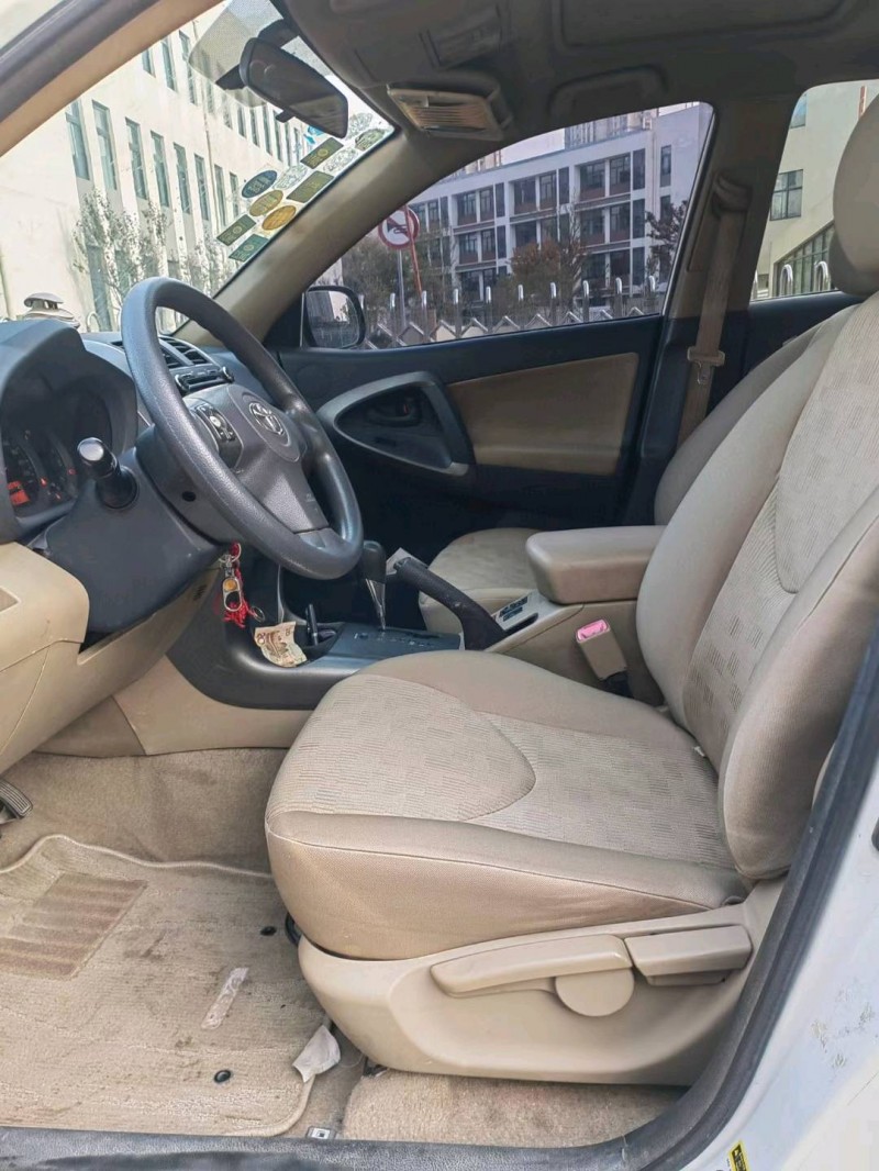 苏州12年丰田RAV44