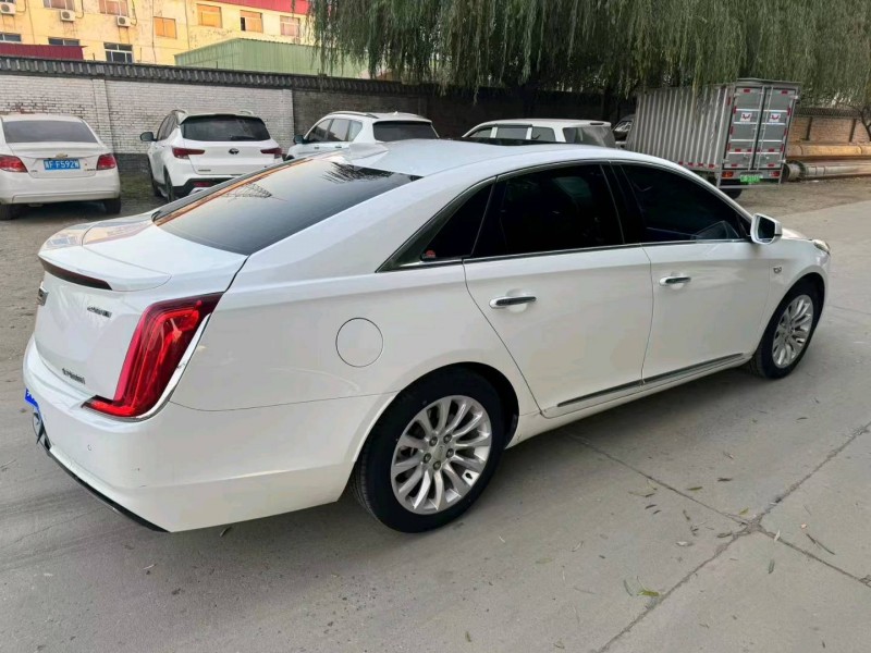 保定18年凯迪拉克XTS4