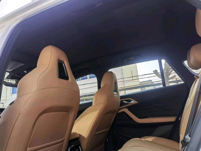 保定23年荣威RX58