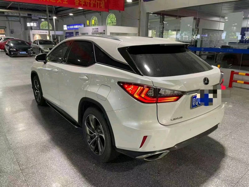 广州18年雷克萨斯RX4