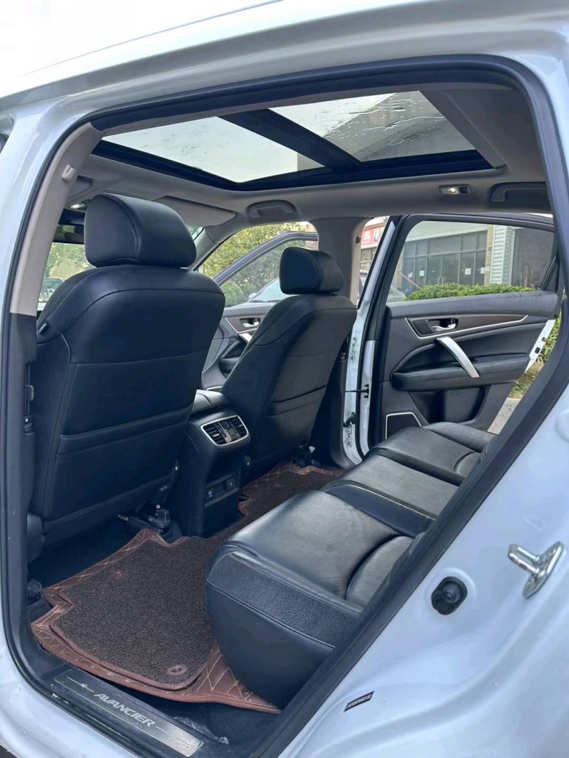 广州17年本田冠道4