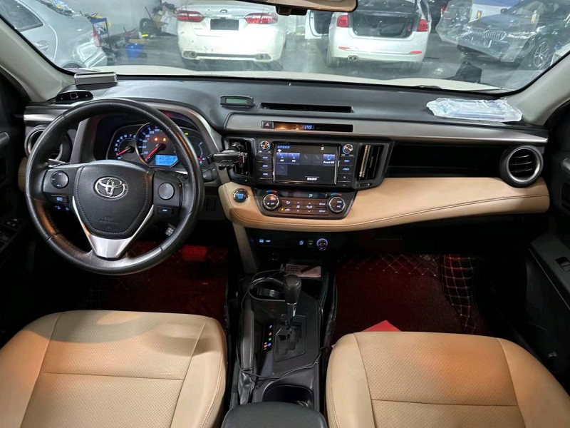 广州18年丰田RAV4荣放5