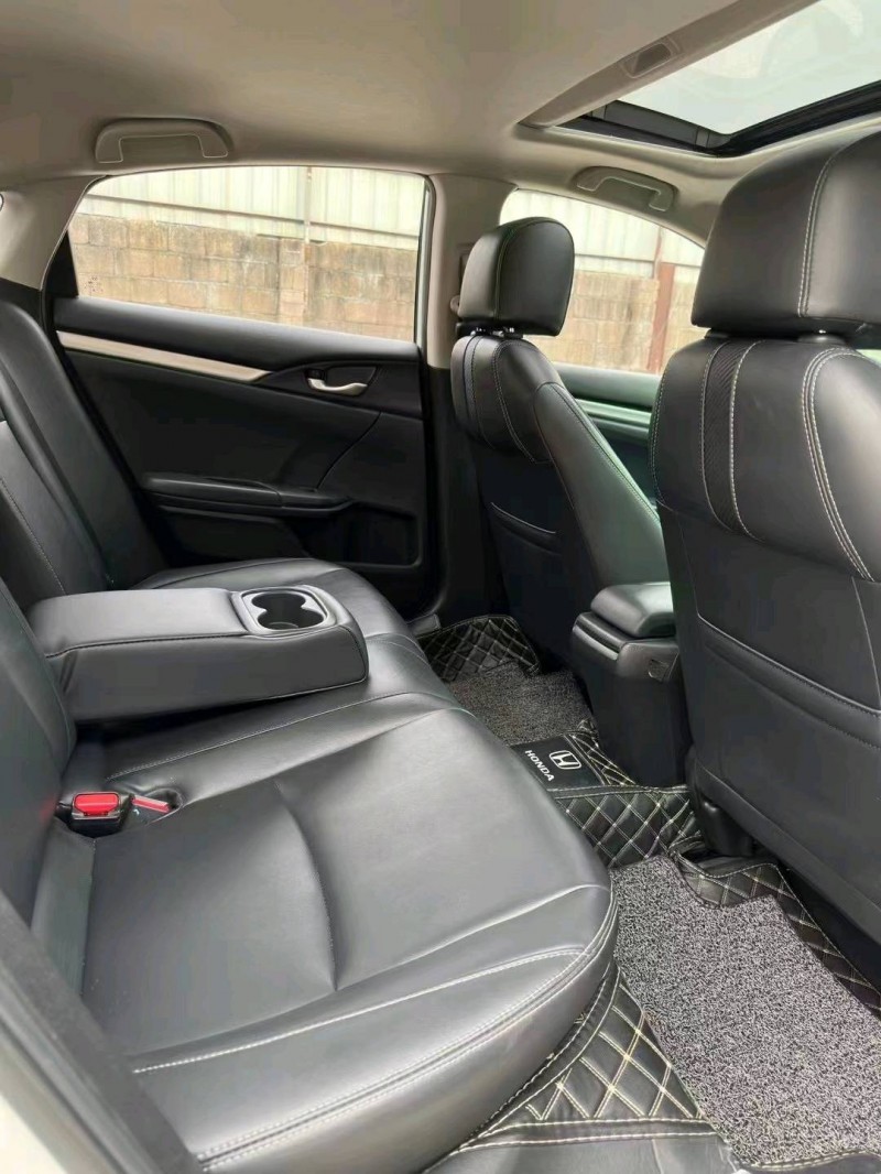 珠海21年本田思域5