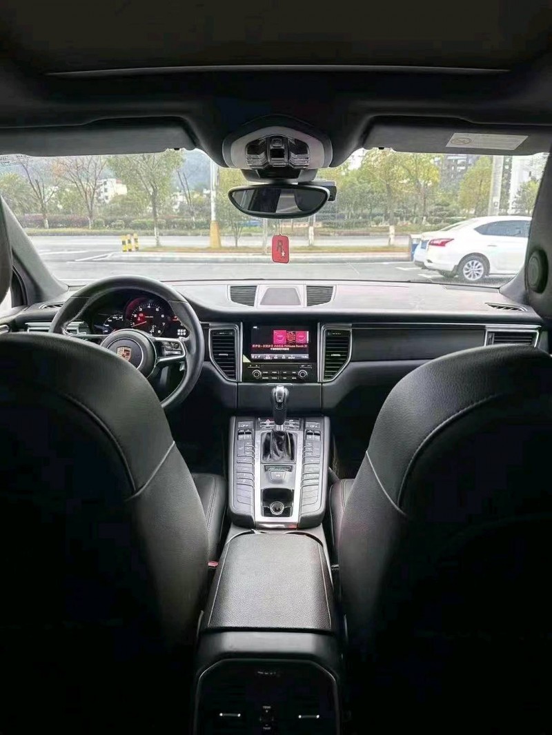 衡阳18年保时捷Macan2