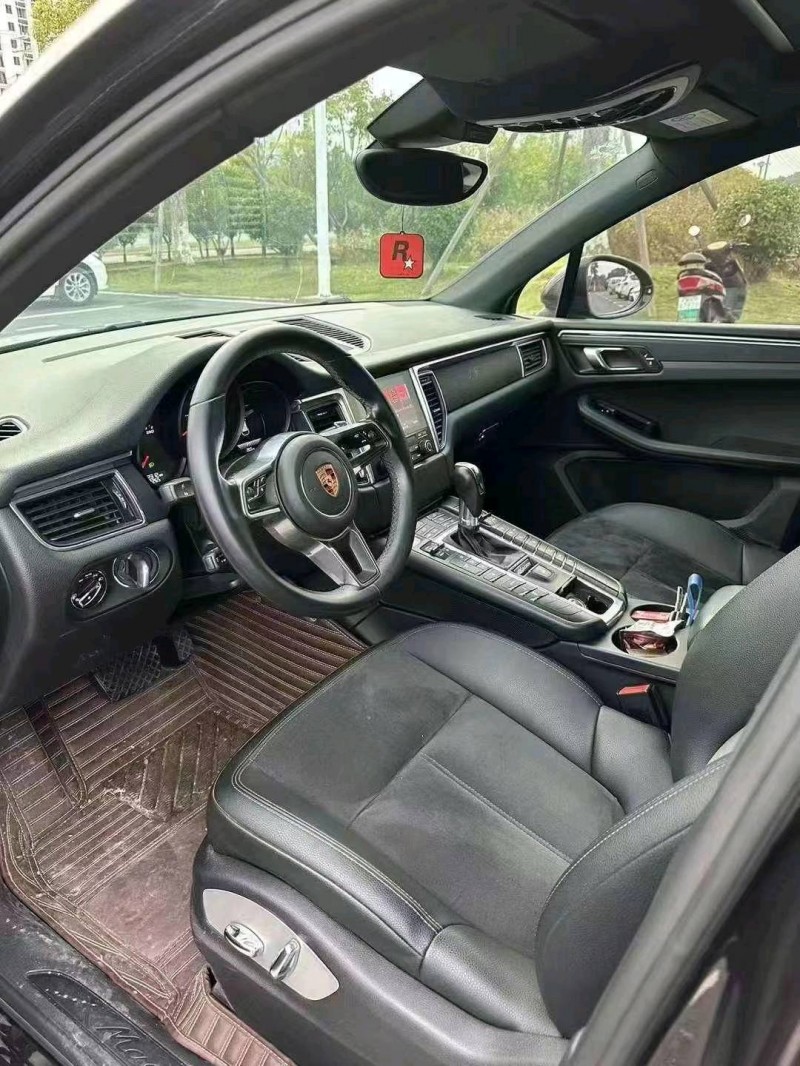 衡阳18年保时捷Macan8