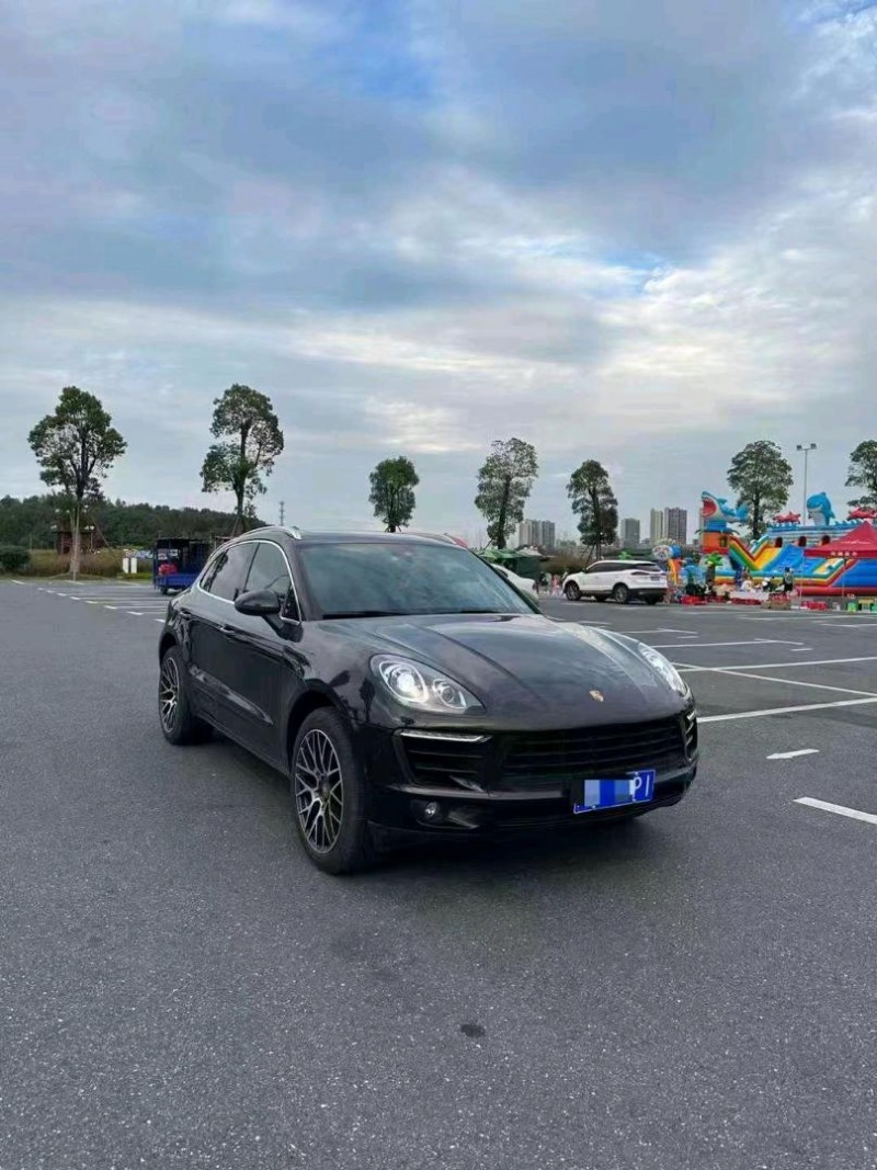 衡阳18年保时捷Macan9
