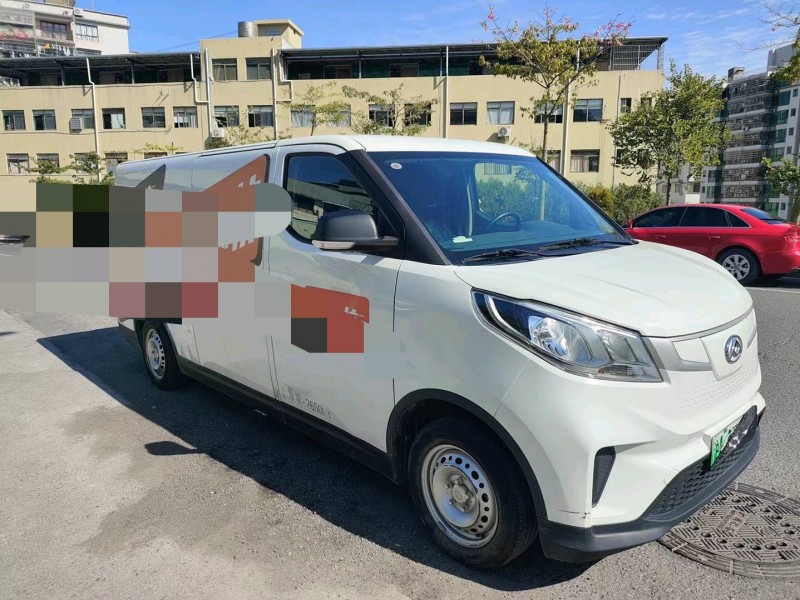 广州22年大通EV30L3