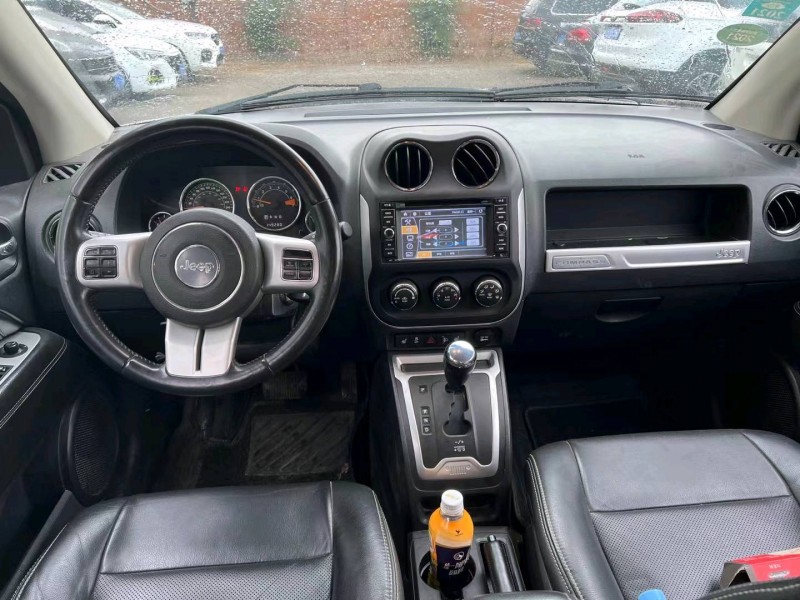 保定14年Jeep指南者4