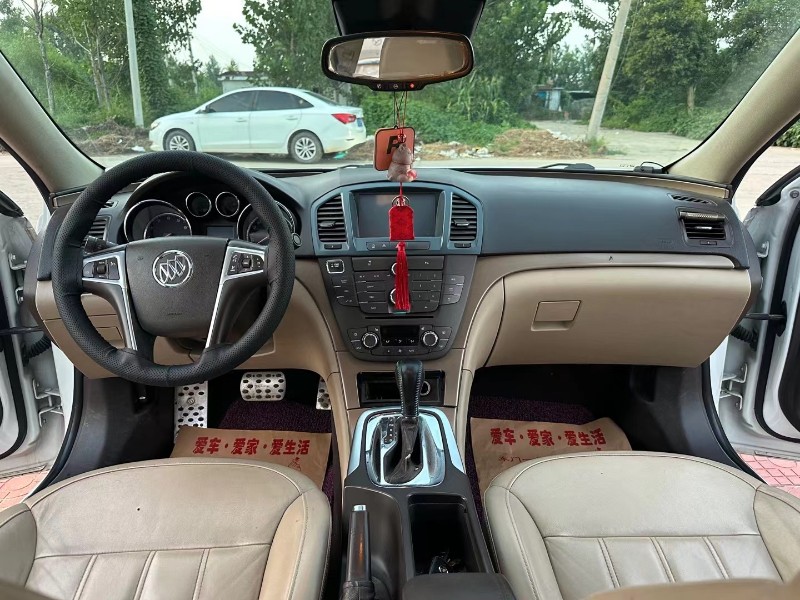 徐州12年别克君威5