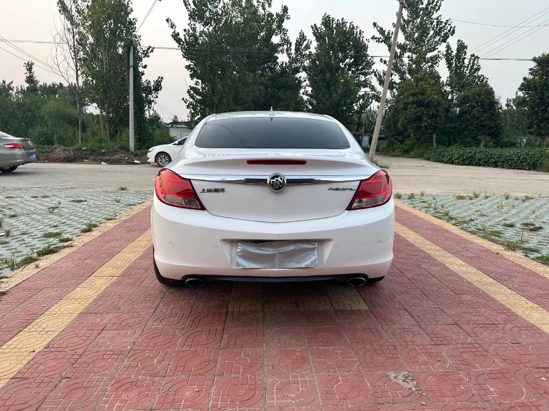 徐州12年别克君威9