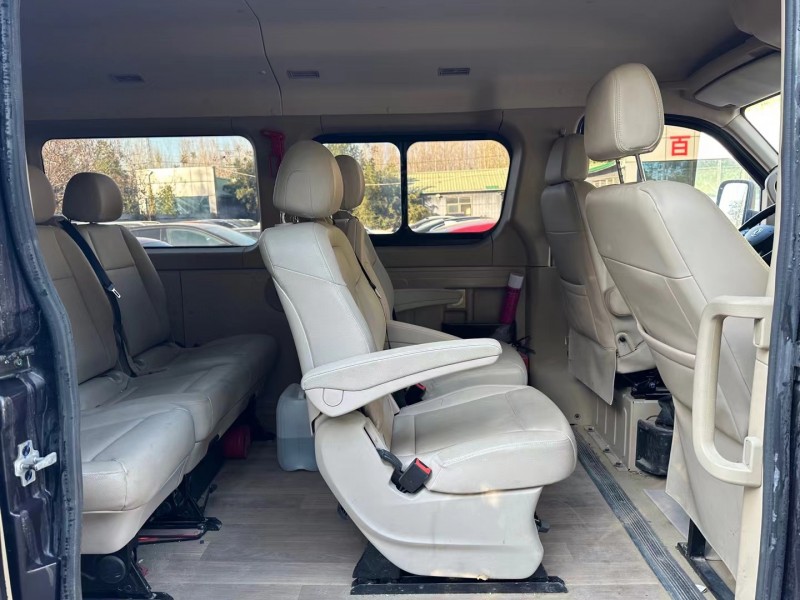 济宁22年东风御风7