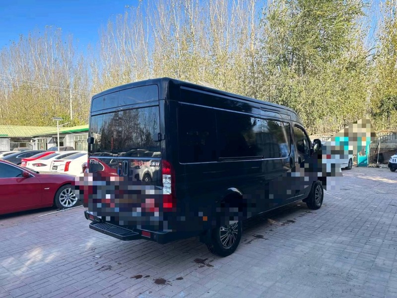 济宁22年东风御风8