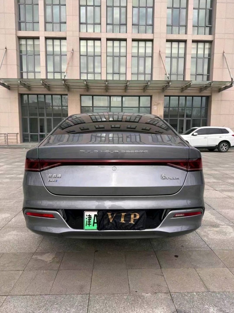 天津22年比亞迪秦3