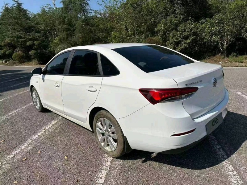 宜昌20年别克英朗GT4