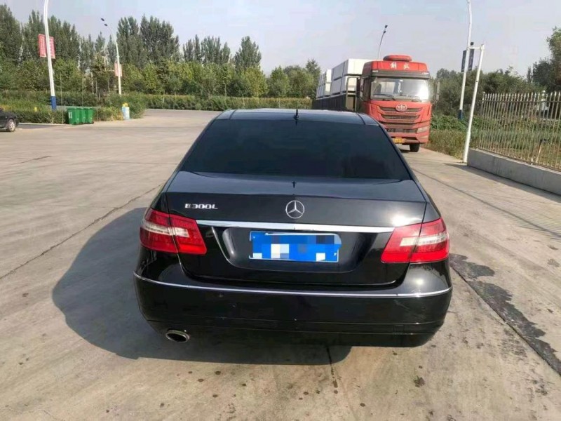 邯郸13年奔驰E8