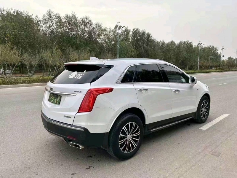 枣庄17年凯迪拉克XT56