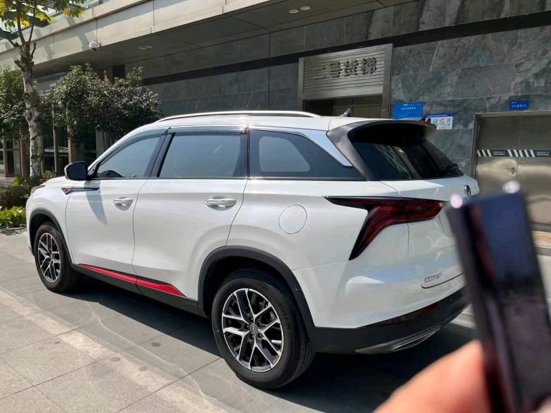 宜昌22年長安汽車CS755