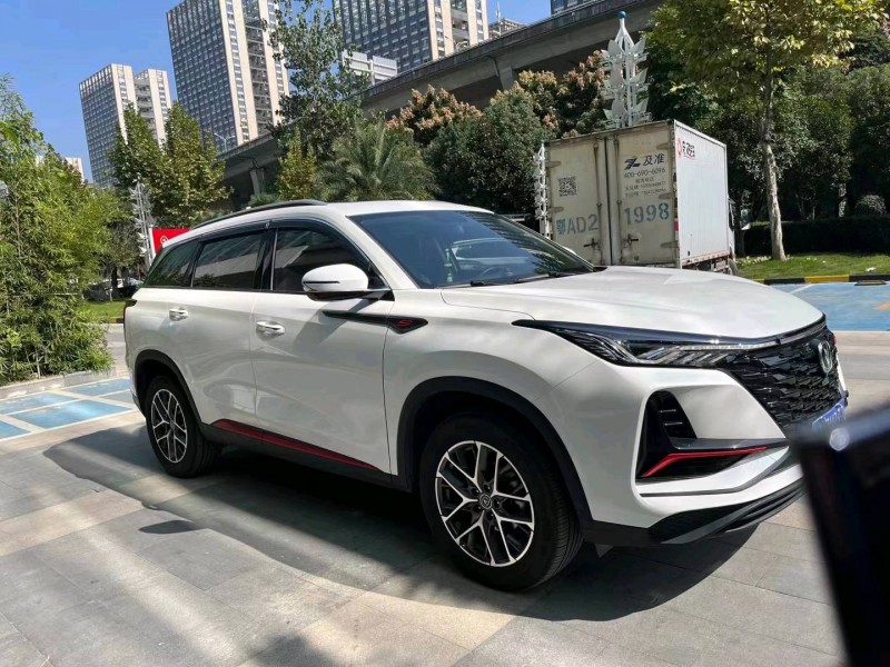 宜昌22年長安汽車CS756