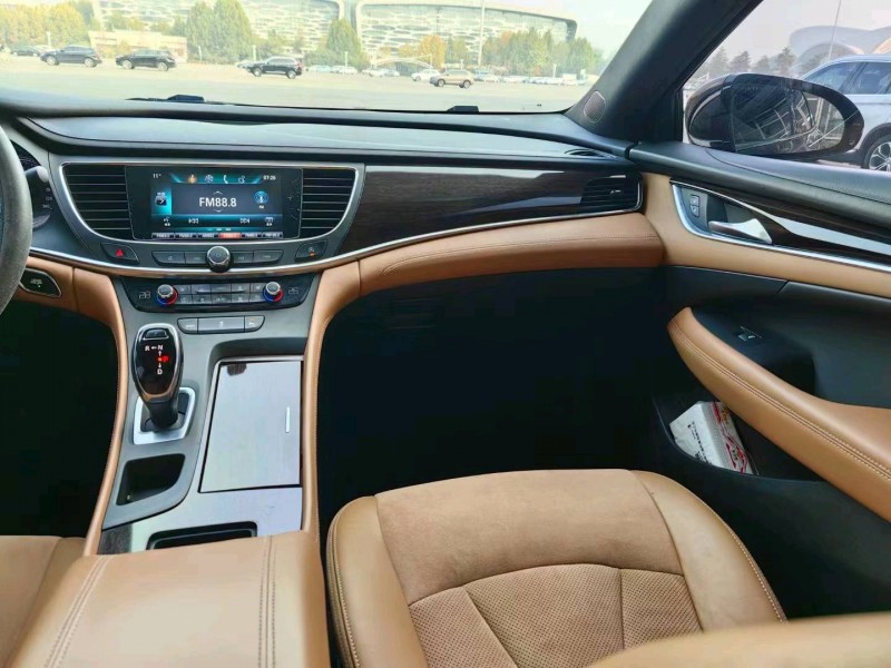 邢台16年别克君越4