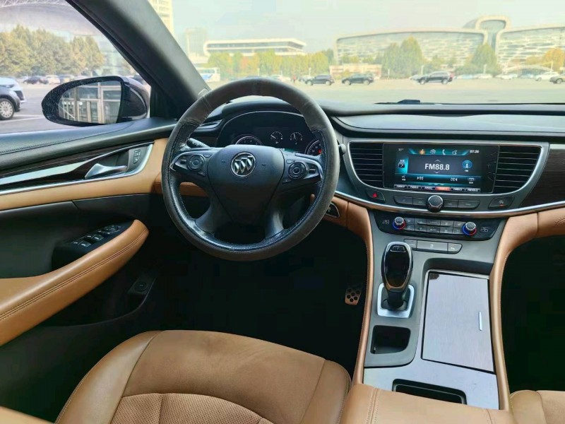 邢台16年别克君越5