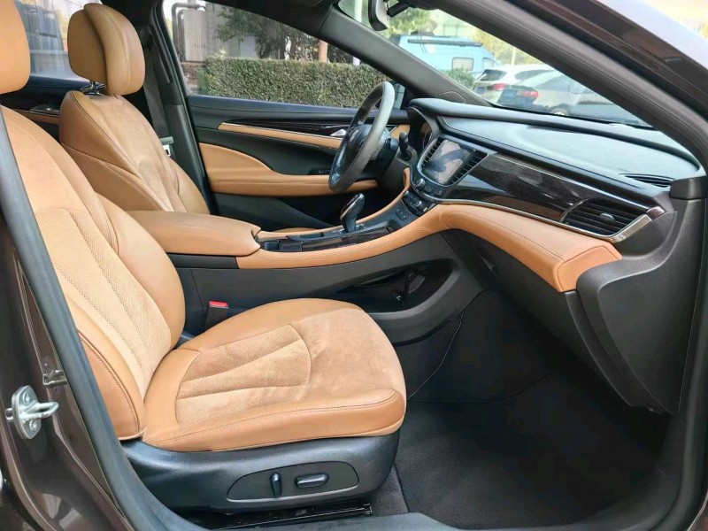 邢台16年别克君越7