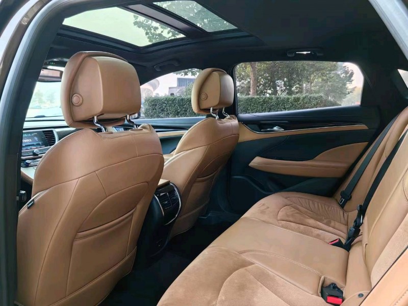 邢台16年别克君越9