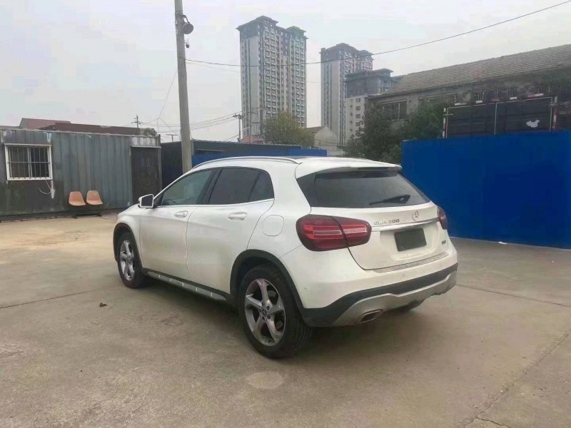 东营19年奔驰GLA6