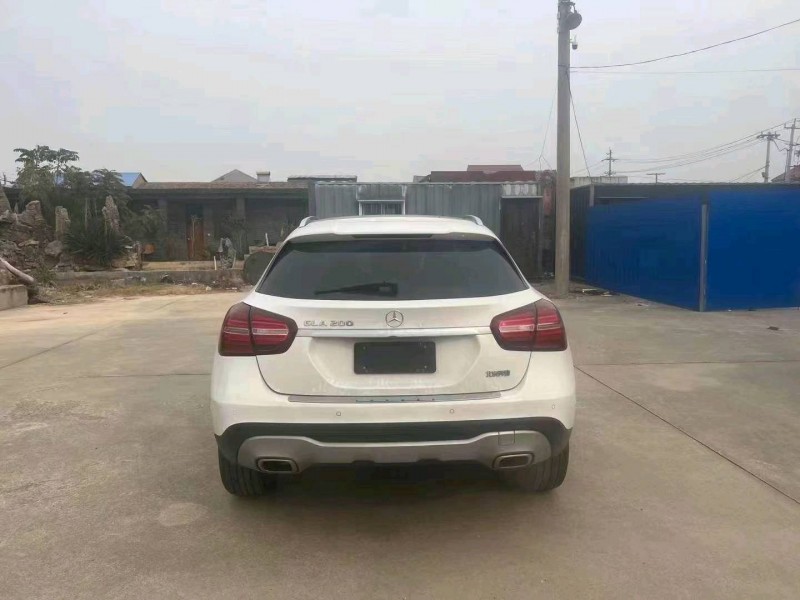 东营19年奔驰GLA8