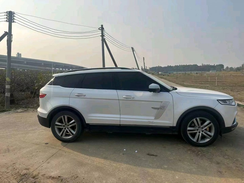 汕头17年众泰T7003