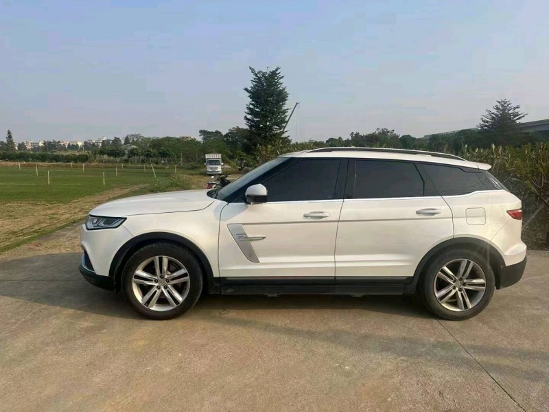汕头17年众泰T7007