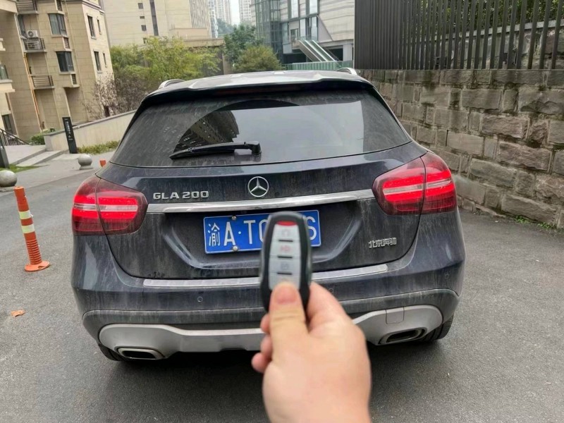 重庆17年奔驰GLA3