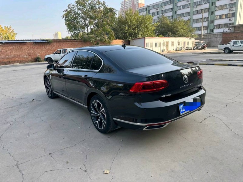 邯郸22年大众迈腾8