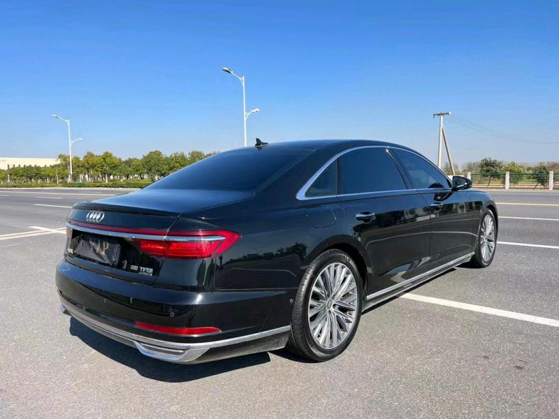 盐城18年奥迪A8L8