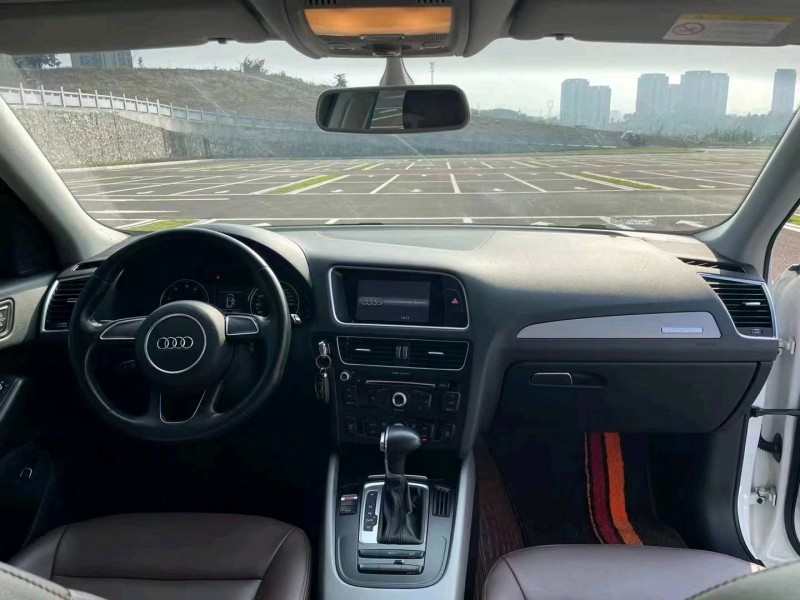 宜昌16年奧迪Q57