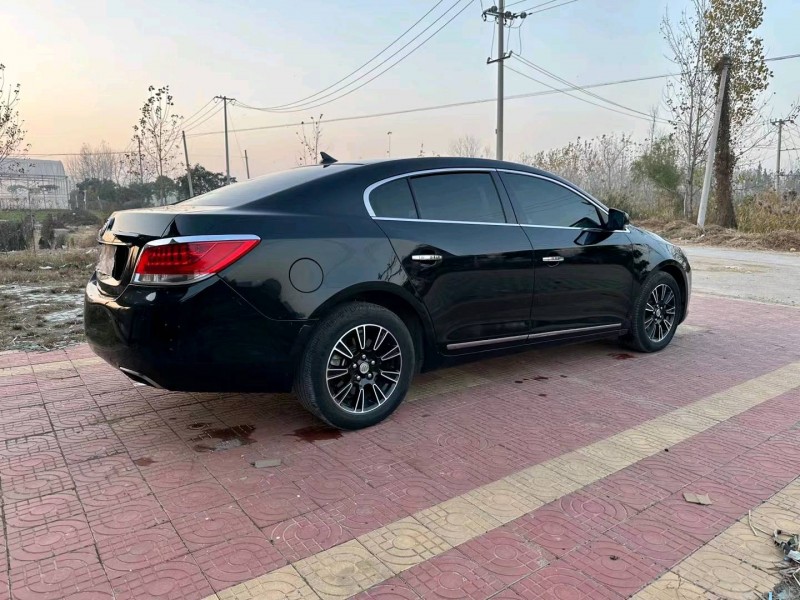 徐州14年别克君越8