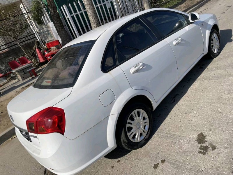 临沂16年别克凯越8