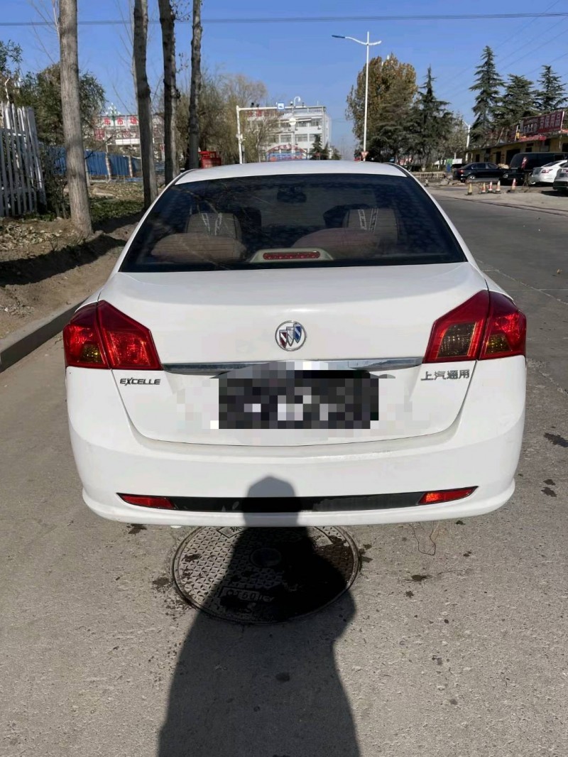 临沂16年别克凯越9