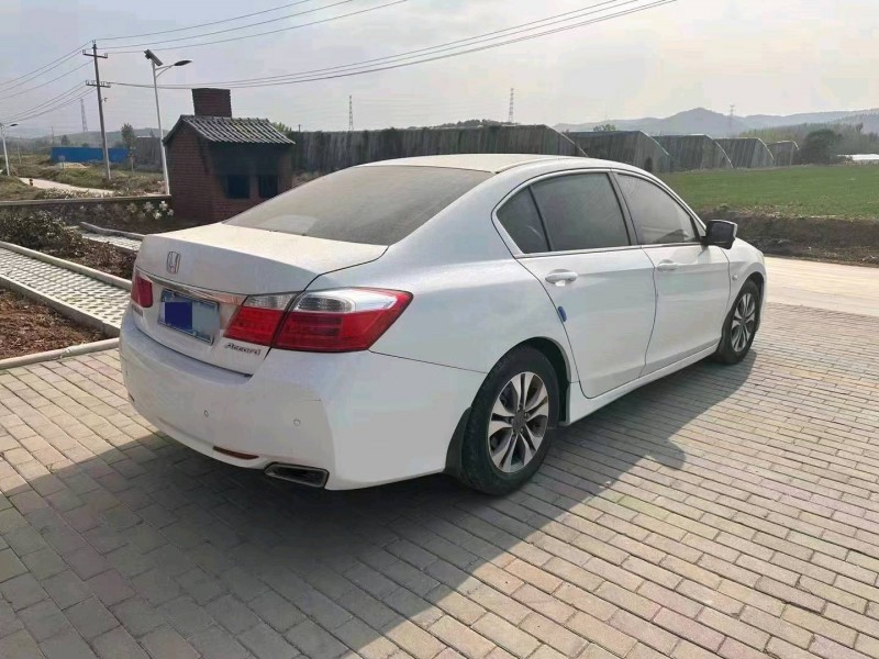 枣庄14年本田雅阁4