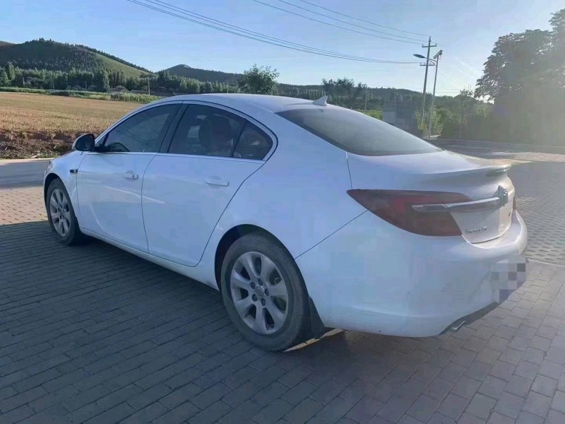 东营14年别克君威3