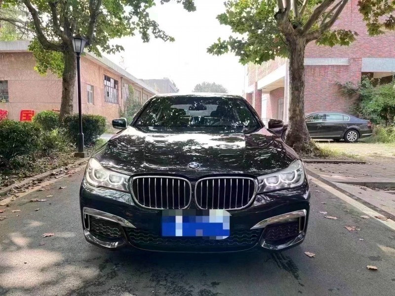 济南18年宝马7系1