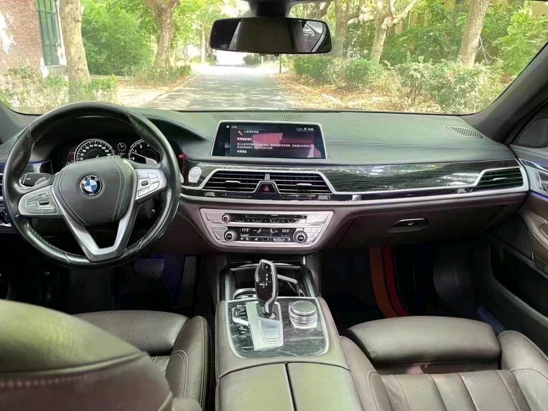 济南18年宝马7系8