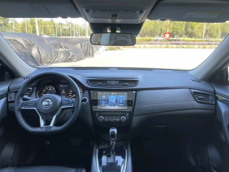吉林20年日產奇駿6