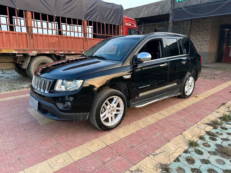 徐州13年Jeep指南者3